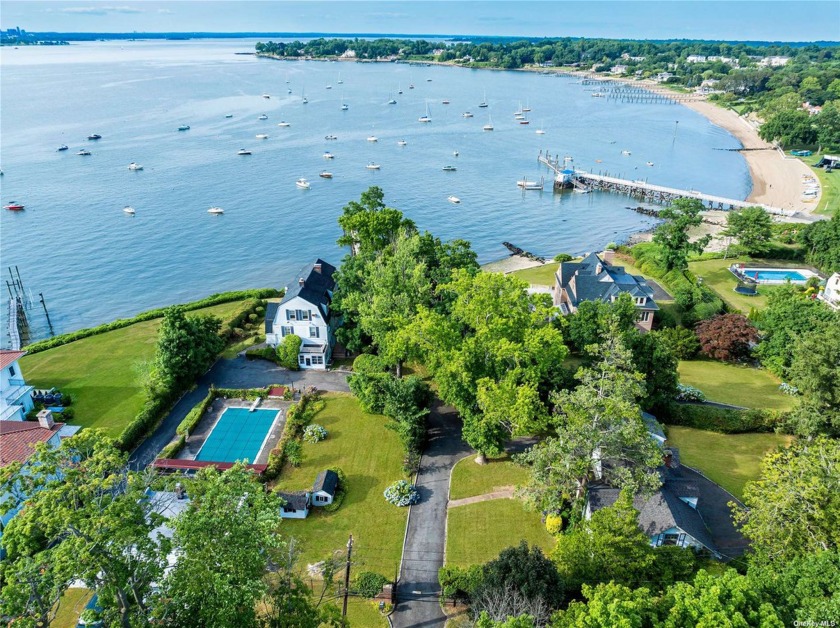 The Sunset Estate - This spectacular waterfront estate is - Beach Home for sale in Great Neck, New York on Beachhouse.com