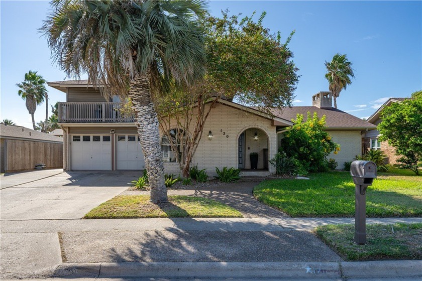 Nestled on a serene street in Portland's charming East Cliff - Beach Home for sale in Portland, Texas on Beachhouse.com