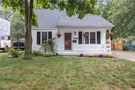 You need to check out this charming 4-bedroom Cape Cod, situated - Beach Home for sale in Avon Lake, Ohio on Beachhouse.com