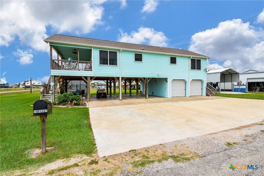 Welcome home to 16 Peggy St. in the Clarence Schicke subdivision - Beach Home for sale in Palacios, Texas on Beachhouse.com