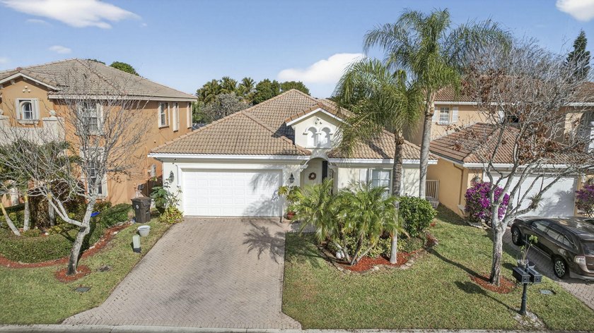 Step inside to discover an open and airy floor plan enhanced by - Beach Home for sale in West Palm Beach, Florida on Beachhouse.com