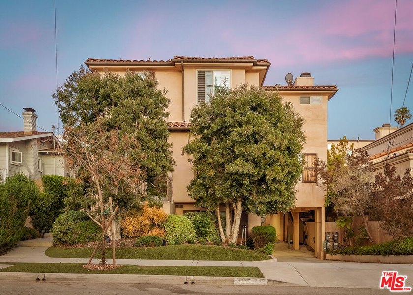 Designed for comfort and updated with care, this El Segundo home - Beach Townhome/Townhouse for sale in El Segundo, California on Beachhouse.com