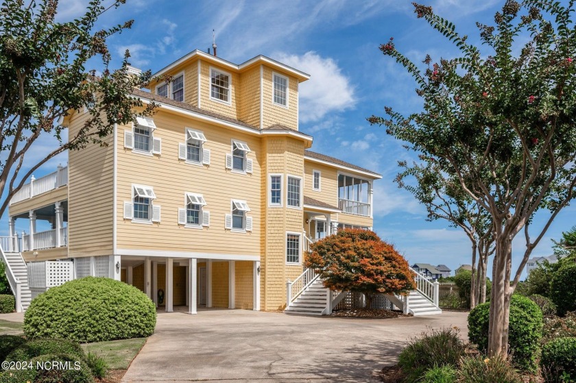 Welcome to your OBX paradise! This picturesque waterfront - Beach Home for sale in Manteo, North Carolina on Beachhouse.com