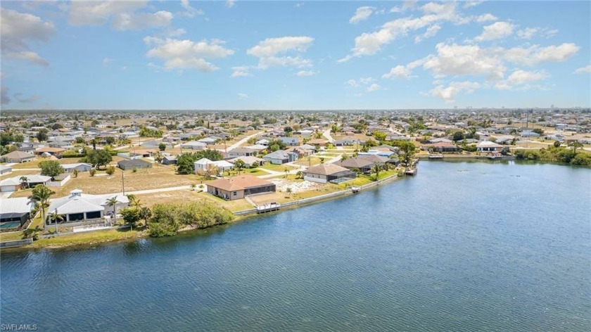 Welcome to your Florida lakefront paradise, where every evening - Beach Home for sale in Cape Coral, Florida on Beachhouse.com