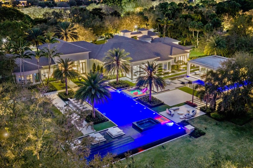 Experience a new standard of refinement at this extraordinary - Beach Home for sale in Delray Beach, Florida on Beachhouse.com