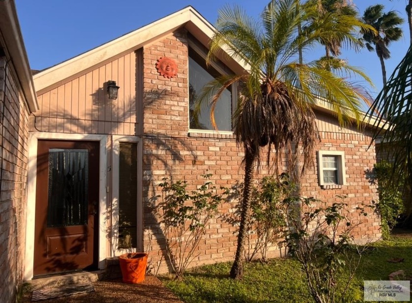 MAKE THIS NICE AND SPACIOUS 3BD 2 BATH GOLF VIEW CONDO YOUR VERY - Beach Condo for sale in Brownsville, Texas on Beachhouse.com