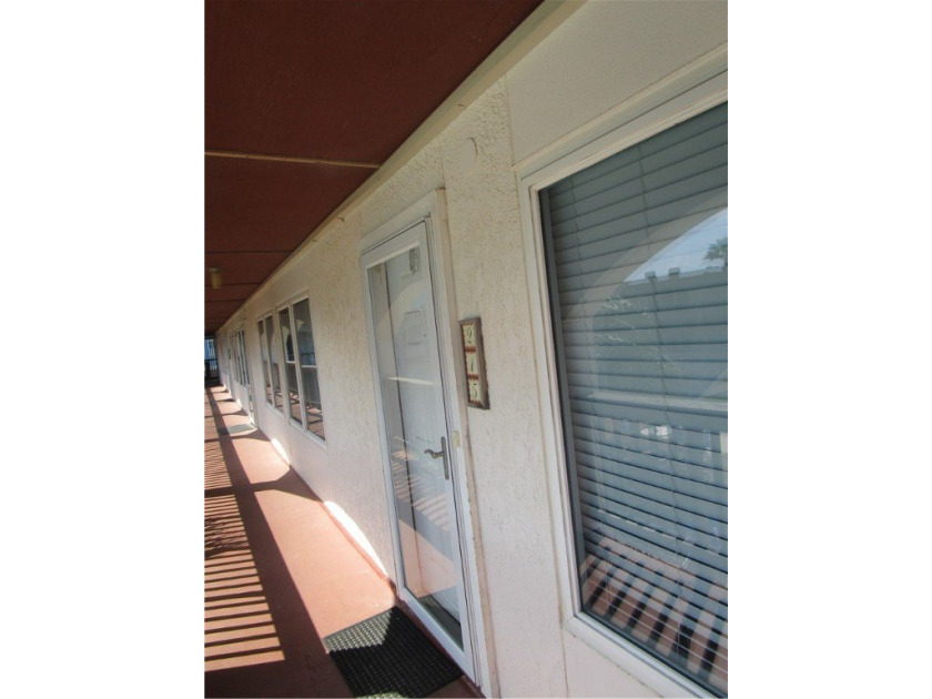 This two bedroom unit with one bath is completely furnished down - Beach Condo for sale in Corpus Christi, Texas on Beachhouse.com