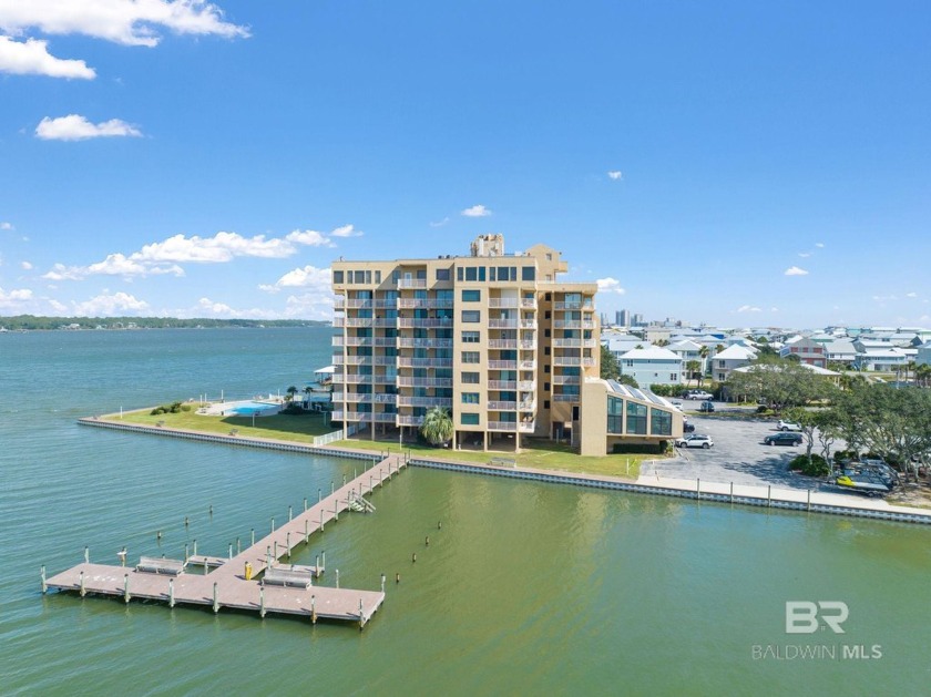 LAGOON Front, BOATERS Paradise with Deeded BEACH ACCESS - Beach Home for sale in Gulf Shores, Alabama on Beachhouse.com