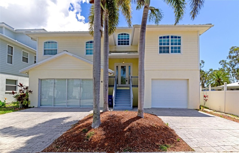 BEST VALUE IN WATERFRONT LIVING! Enjoy Peaceful and Sweeping - Beach Home for sale in Nokomis, Florida on Beachhouse.com