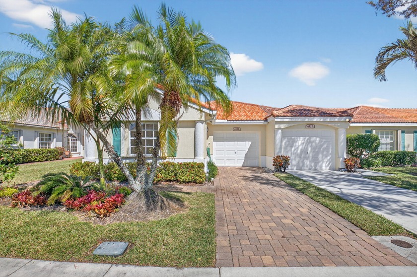 Must see this sought-after 3bdr/2bath WATERFRONT VILLA with a - Beach Home for sale in Delray Beach, Florida on Beachhouse.com
