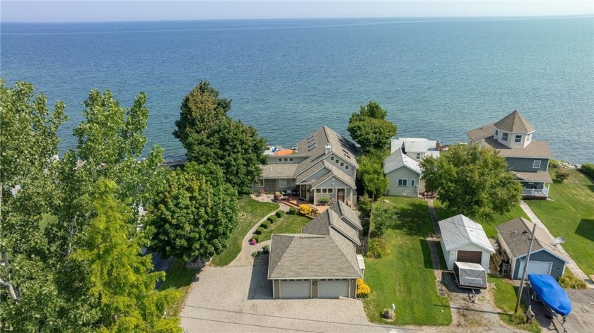 STUNNING Lake House in Hilton Schools! This Gorgeous Open - Beach Home for sale in Hamlin, New York on Beachhouse.com