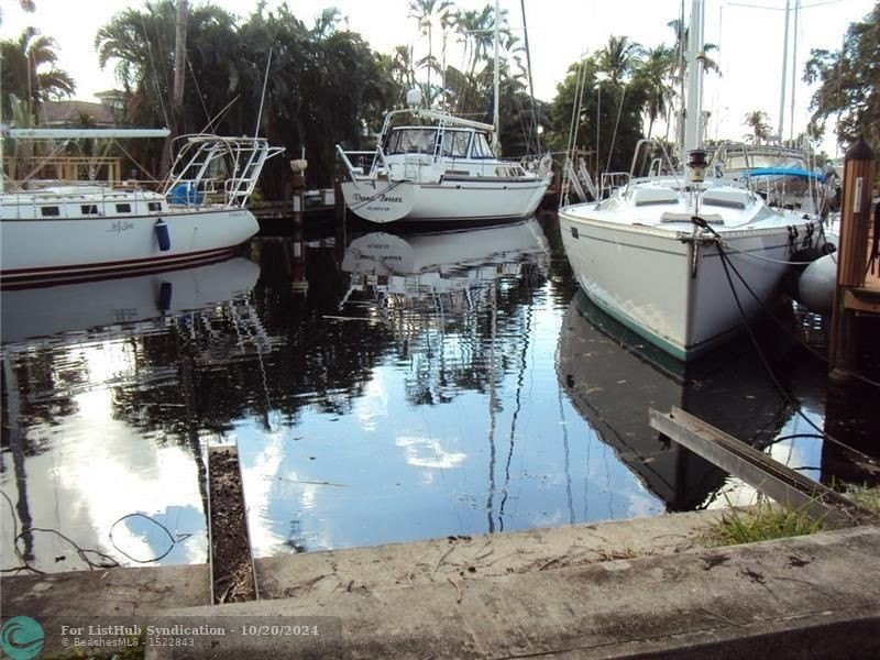 WATERFRONT LOT. Build your dream home and dock your boat on this - Beach Lot for sale in Fort Lauderdale, Florida on Beachhouse.com