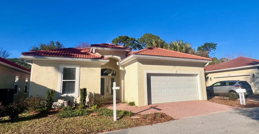 Gated community, nested on the 7th fairway of the Marsh golf - Beach Home for sale in Niceville, Florida on Beachhouse.com