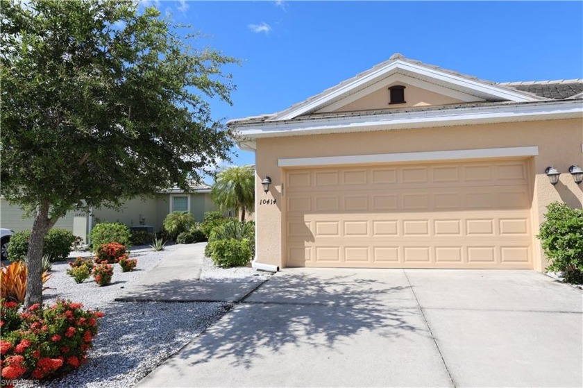 This beautiful attached Villa is a 2 bedroom with a den and 2 - Beach Home for sale in Fort Myers, Florida on Beachhouse.com