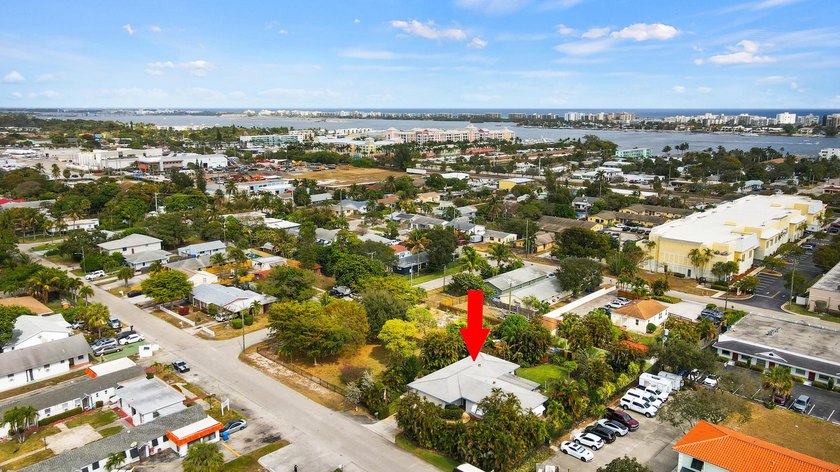 OWNER FINANCING POSSIBILITIES MAKE THIS A PRIME DEVELOPMENT - Beach Commercial for sale in Lantana, Florida on Beachhouse.com