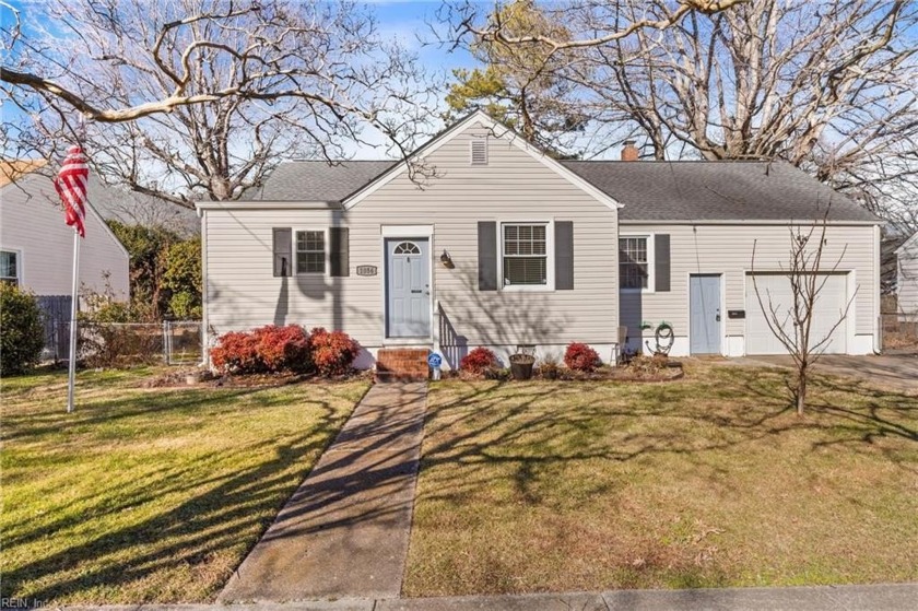 Charming ranch, brings the character of Old Beach cottages with - Beach Home for sale in Norfolk, Virginia on Beachhouse.com