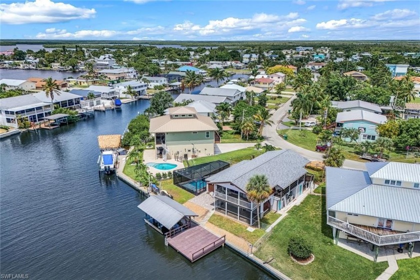 Boater's paradise with quick access to the pristine 10,000 - Beach Home for sale in Goodland, Florida on Beachhouse.com