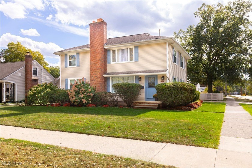 Heart of Bay Village- Walk to the Lake, restaurants and shopping - Beach Home for sale in Bay Village, Ohio on Beachhouse.com