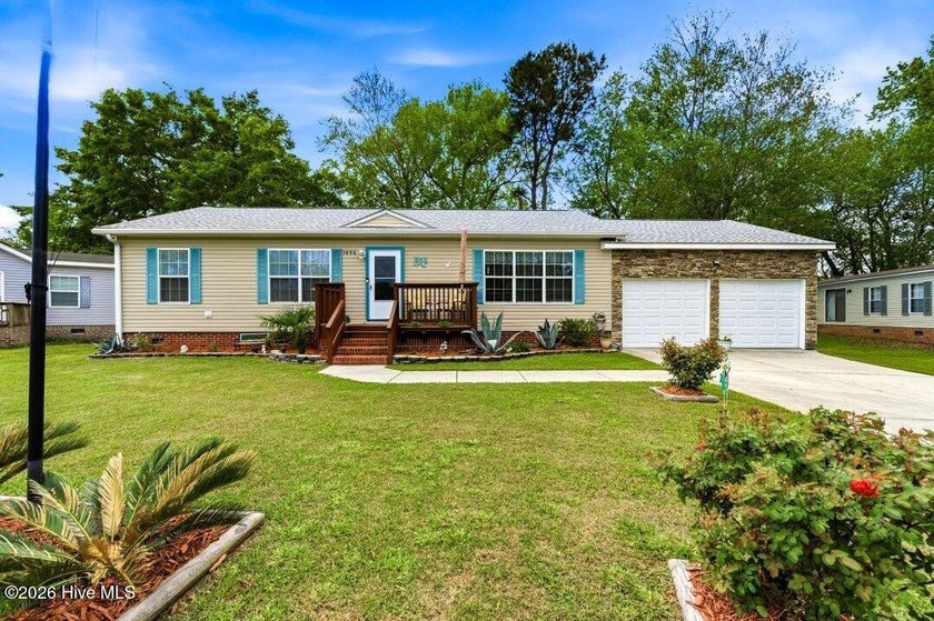 Discover this updated 3-bedroom, 2-bathroom single-family home - Beach Home for sale in Calabash, North Carolina on Beachhouse.com