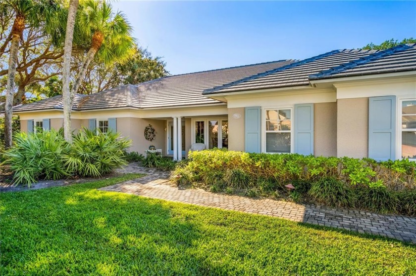 The perfect beach retreat!  3/2 within walking distance to the - Beach Home for sale in Vero Beach, Florida on Beachhouse.com