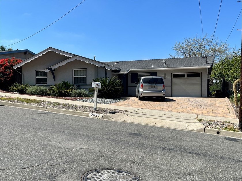 Discover your Dream Fixer-Upper in sunny Oceanside!  Looking for - Beach Home for sale in Oceanside, California on Beachhouse.com