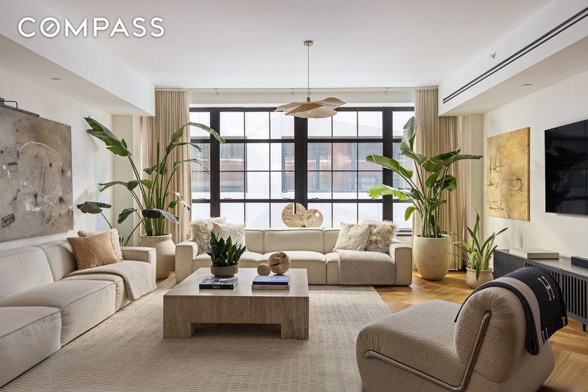 Set in the heart of DUMBO, this loft condominium delivers scale - Beach Condo for sale in Brooklyn, New York on Beachhouse.com