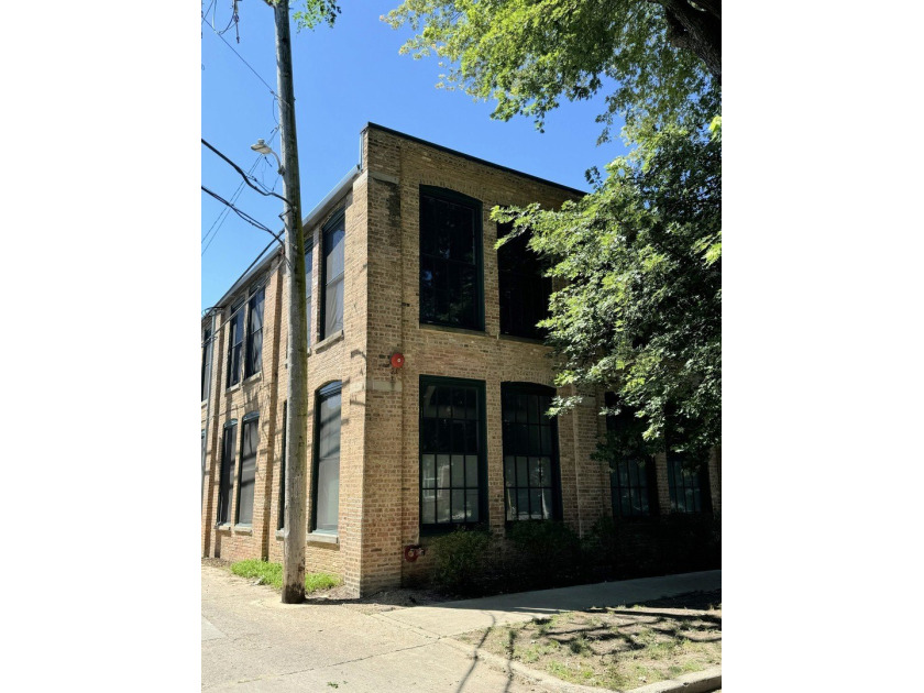 Rare corner loft in popular Map Factory Lofts building in - Beach Condo for sale in Chicago, Illinois on Beachhouse.com