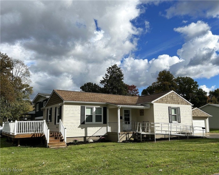 Welcome to this updated Ranch home! With many updates - Beach Home for sale in Mentor, Ohio on Beachhouse.com