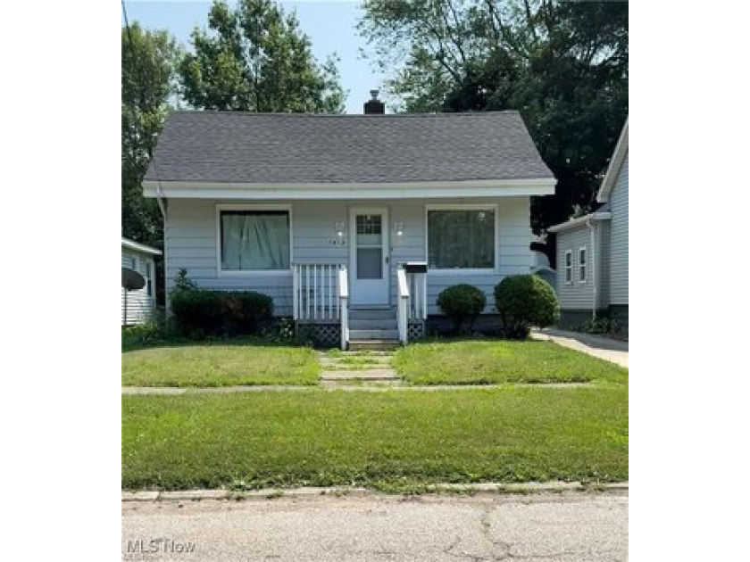 Attention Investors!! Step into this stunning 2 bed 1 bath - Beach Home for sale in Ashtabula, Ohio on Beachhouse.com