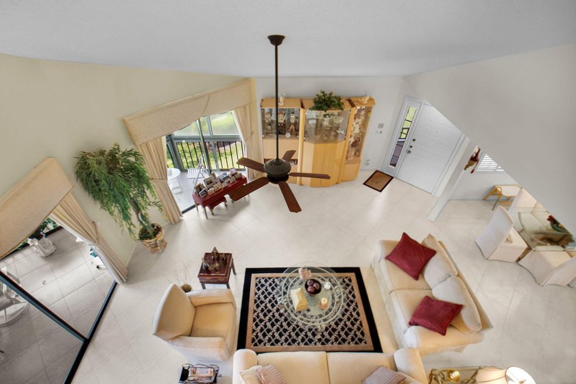 Amazing 3 bedroom 3 bath condo that sits completely private and - Beach Condo for sale in Delray Beach, Florida on Beachhouse.com