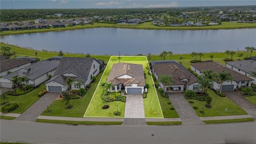 Exceptional Pulte Summerwood home perfectly positioned on a - Beach Home for sale in Estero, Florida on Beachhouse.com