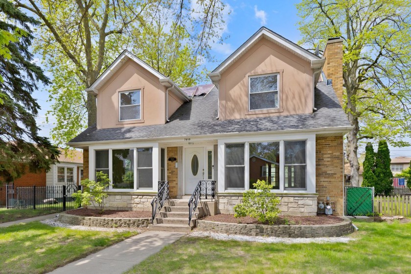 *Multiple Offers Received. Highest and Best due by 5-24-25 8am* - Beach Home for sale in Skokie, Illinois on Beachhouse.com