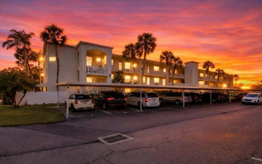 Beautifully remodeled 2nd floor end unit in the highly sought - Beach Condo for sale in Dunedin, Florida on Beachhouse.com