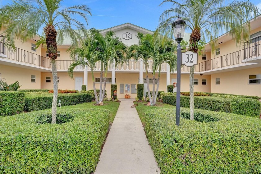 Welcome to this beautiful 1-bedroom, 1.5-bathroom condo in - Beach Condo for sale in Boynton Beach, Florida on Beachhouse.com