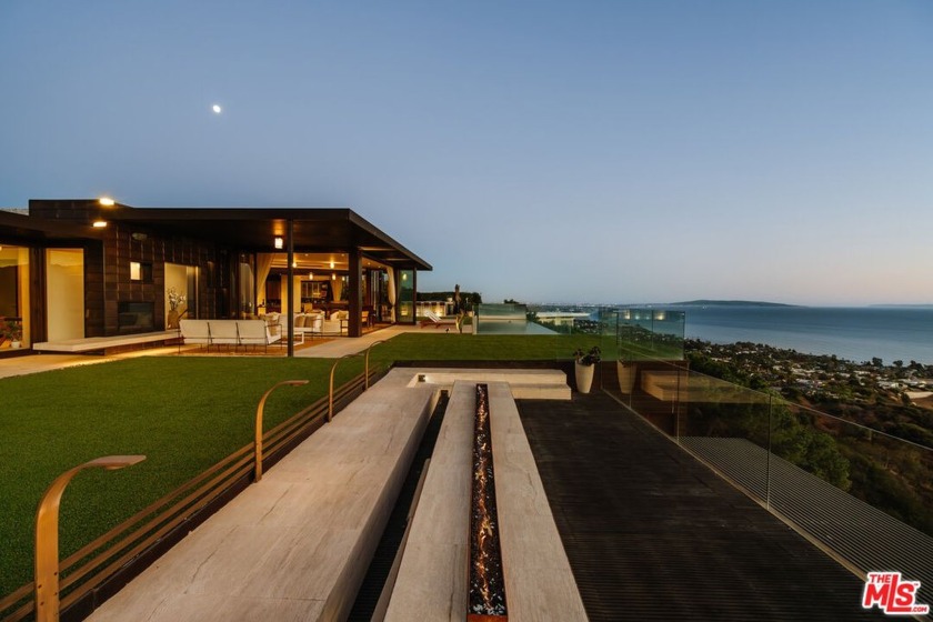 Experience Unparalleled Luxury. This extraordinary coastal - Beach Home for sale in Pacific Palisades, California on Beachhouse.com