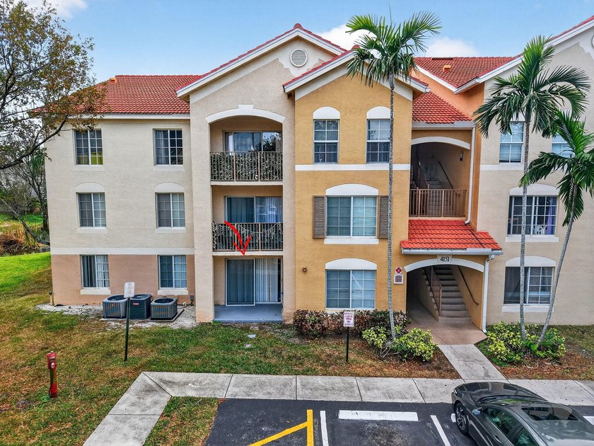 Spacious 3BR/2BA First-Floor Corner Unit with Split Bedroom - Beach Condo for sale in West Palm Beach, Florida on Beachhouse.com