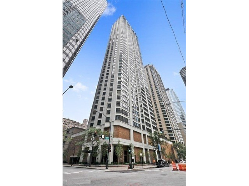 Just in Time for Spring this Sensational high floor corner unit - Beach Condo for sale in Chicago, Illinois on Beachhouse.com