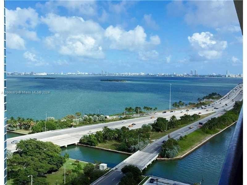 Enjoy breathtaking views of Biscayne Bay from your balcony of - Beach Condo for sale in Miami, Florida on Beachhouse.com