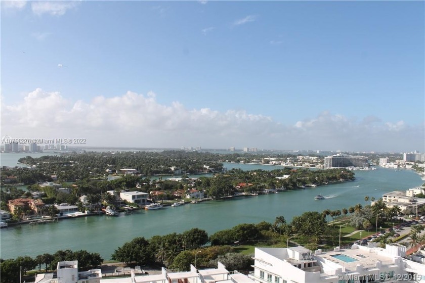 ONE OF THE MOST AMAZING VIEWS FROM THIS DESIGNER DECORATED - Beach Condo for sale in Miami Beach, Florida on Beachhouse.com