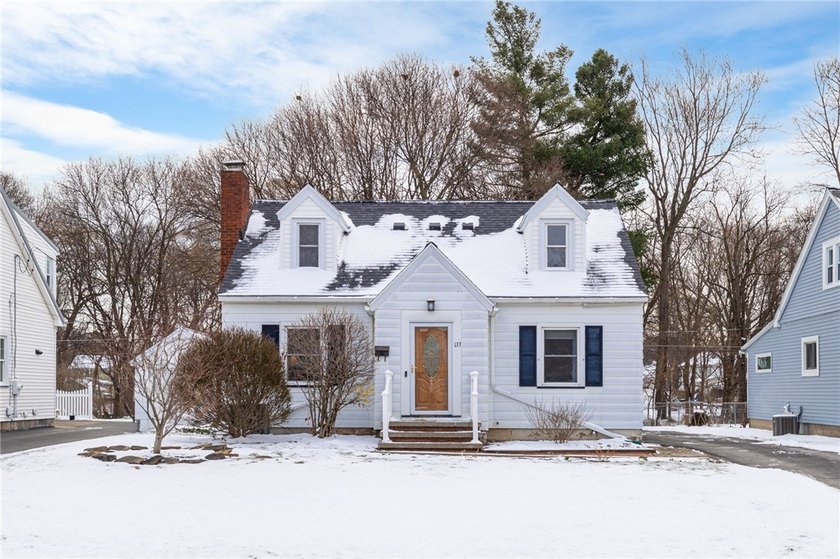 Welcome to 133 Stonecliff Drive, a charming and surprisingly - Beach Home for sale in Rochester, New York on Beachhouse.com