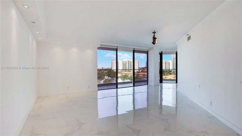 Welcome to your dream home! Stunning unit, expansive - Beach Condo for sale in Aventura, Florida on Beachhouse.com