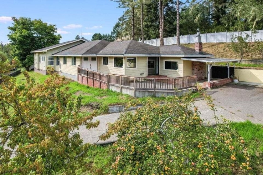 Come see this major partial remodel we did on this single level - Beach Home for sale in Fortuna, California on Beachhouse.com