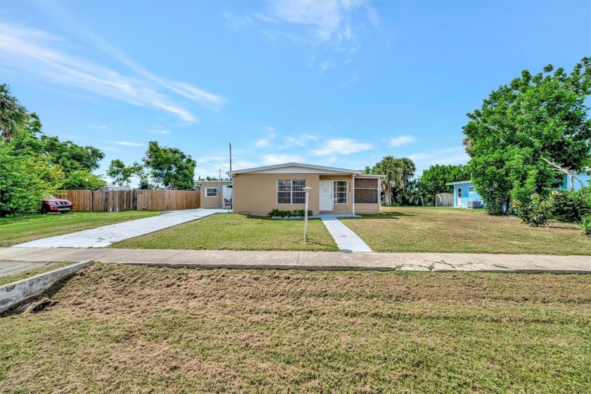 Welcome to this charming North Port 3 bed 2 bath (possible - Beach Home for sale in North Port, Florida on Beachhouse.com