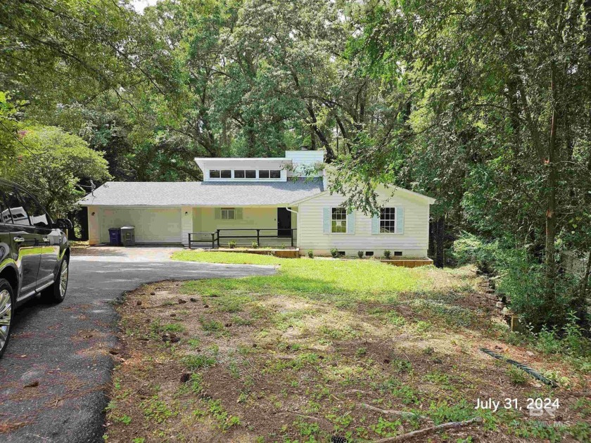 Just a little elbow grease will turn this fantastic Lake Forest - Beach Home for sale in Daphne, Alabama on Beachhouse.com