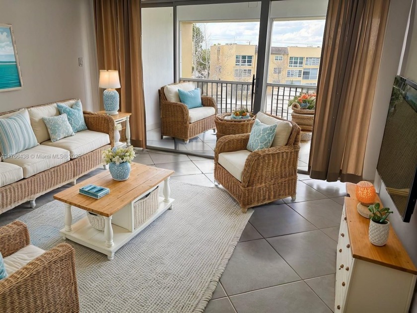 NICE APARTMENT, 2/2, SPLIT BEDROOMS, 2 FULL BATHROOMS, LARGE - Beach Condo for sale in Tamarac, Florida on Beachhouse.com