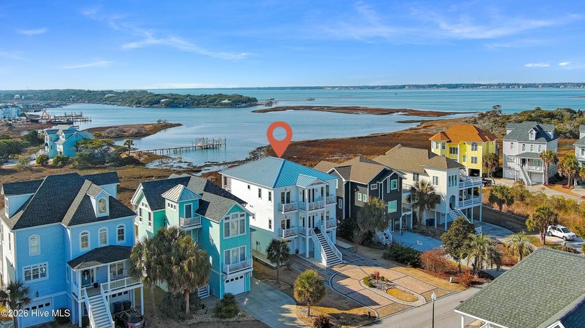 A beautiful, 2021 construction home in Coral Bay Ridge offers 5 - Beach Home for sale in Atlantic Beach, North Carolina on Beachhouse.com