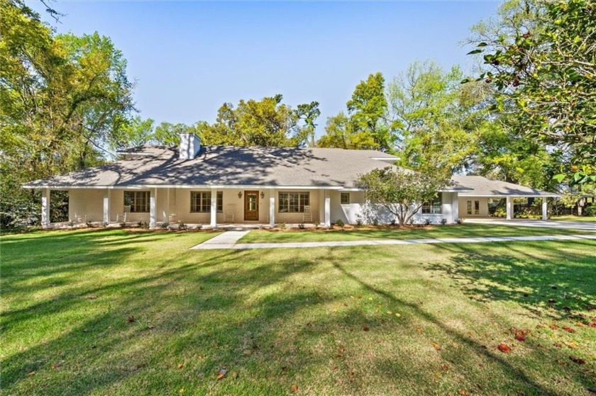 If you're searching for luxury finishes and maximum living space - Beach Home for sale in Fairhope, Alabama on Beachhouse.com