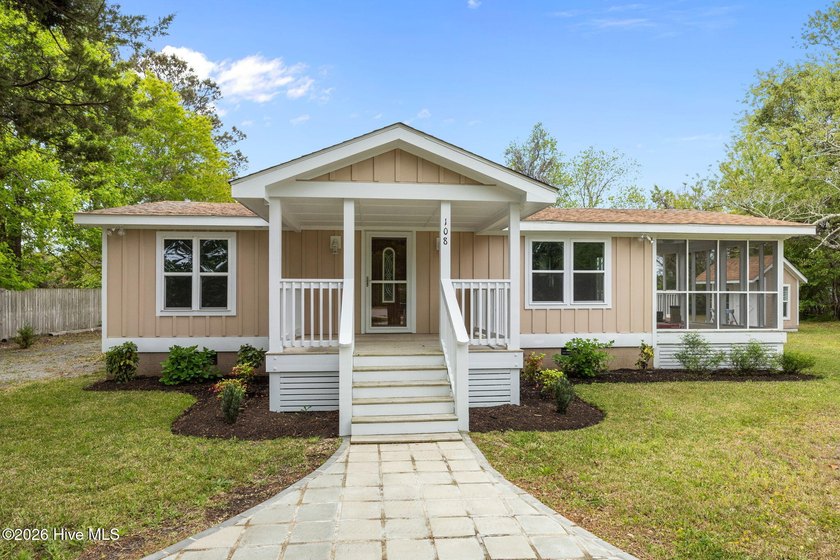 Want to be within minutes of downtown Beaufort, then this is for - Beach Home for sale in Beaufort, North Carolina on Beachhouse.com