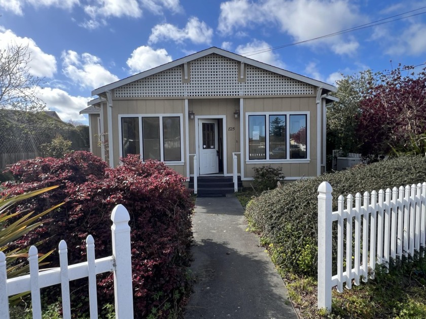 OPEN HOUSE 3/9 FRIN 1:30 - 3., PRICED BELOW MARKET VALUE... BANK - Beach Home for sale in Ferndale, California on Beachhouse.com