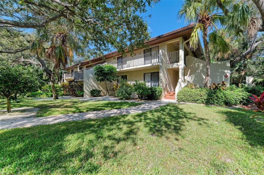 3 BEDROOM 2 BATH FIRST FLOOR 
WALKING DISTANCE TO SARASOTA BAY - Beach Condo for sale in Bradenton, Florida on Beachhouse.com